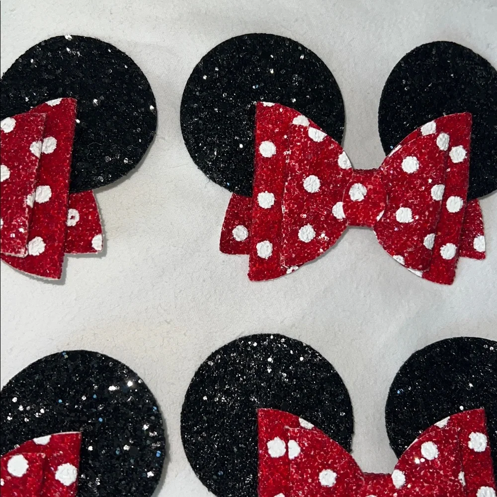 Minnie Mouse ears glittery alligator hair clips for little girl - set of 4
